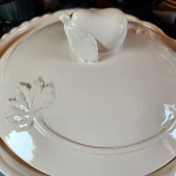 Beautiful Vintage Japan White Tureen - Picture 7 of 8